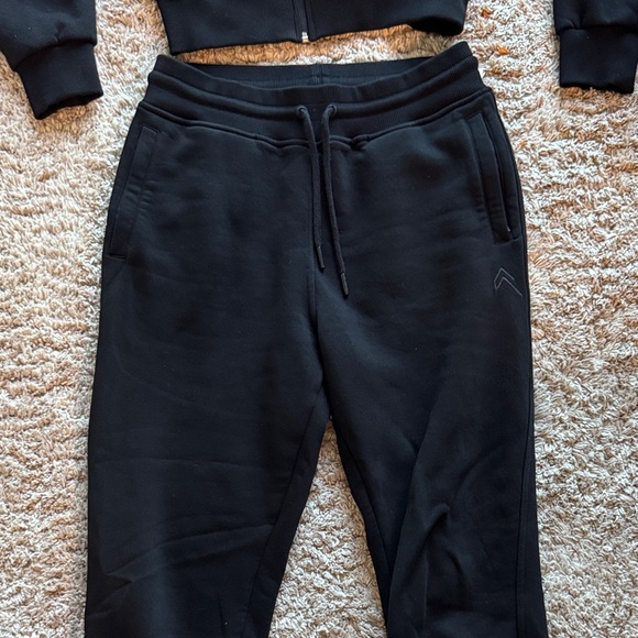 Oner Active Black Sweat Set - Picture 5 of 6